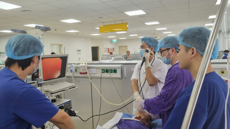 Ca phẫu thuật cho bệnh nhân - Ảnh BVCC