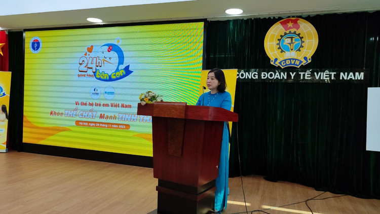 ThS.BS Phạm Thanh Thủy, Phó chủ tịch công đoàn ngành y tế phát biểu tại sự kiện ThS.BS Phạm Thanh Thủy, Phó chủ tịch công đoàn ngành y tế phát biểu tại sự kiện