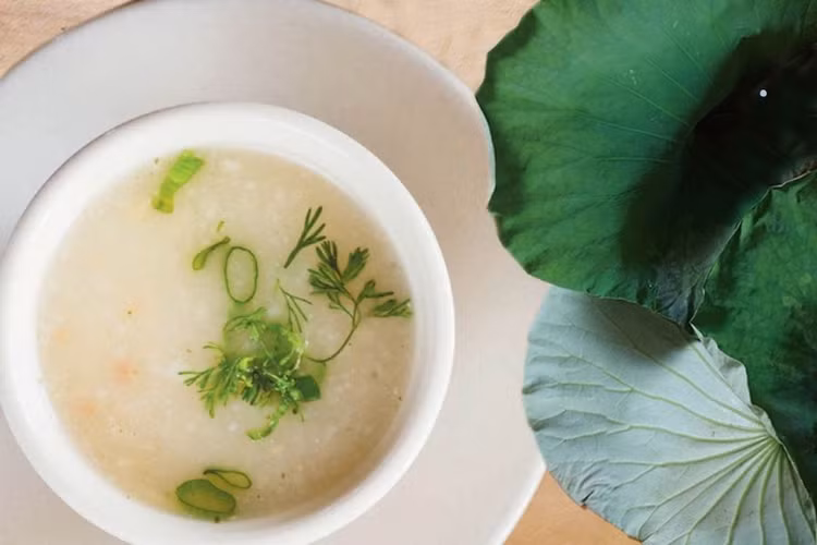 Cháo lá sen rất tốt để thanh nhiệt và trị bệnh ngày hè - Ảnh minh họa Cháo lá sen rất tốt để thanh nhiệt và trị bệnh ngày hè - Ảnh minh họa