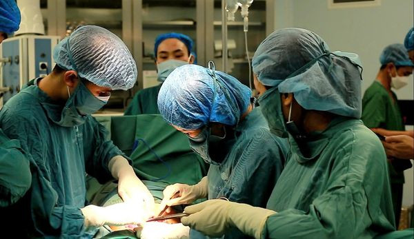 Đau bụng dữ dội sản phụ mang thai 36 tuần bị vỡ tử cung - Ảnh BVCC