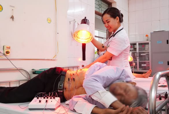 Điều trị đau dây thần kinh do zona - Ảnh BVCC Điều trị đau dây thần kinh do zona - Ảnh BVCC