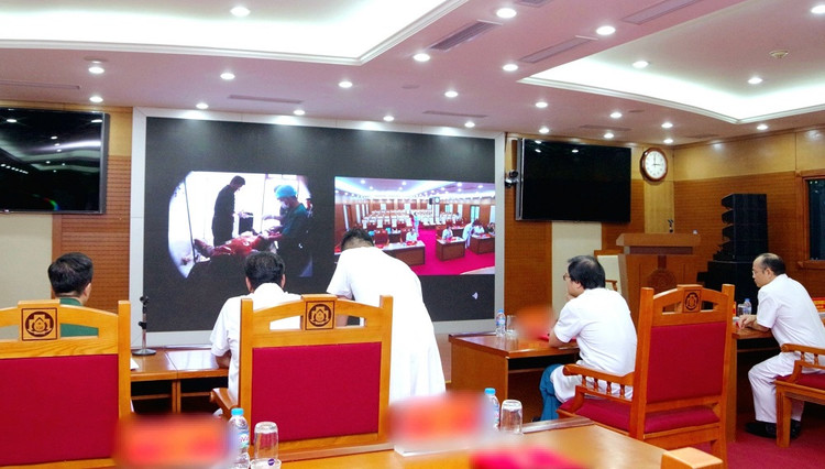 Công tác hội chẩn được thực hiện qua hệ thống telemedicine kết nối trực tuyến từ Bệnh xá đảo Song Tử Tây