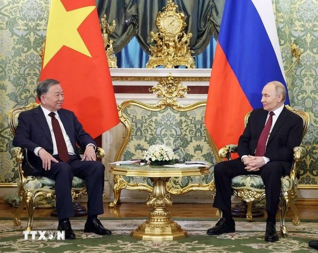 Tong Bi thu To Lam hoi dam voi Tong thong Nga Vladimir Putin