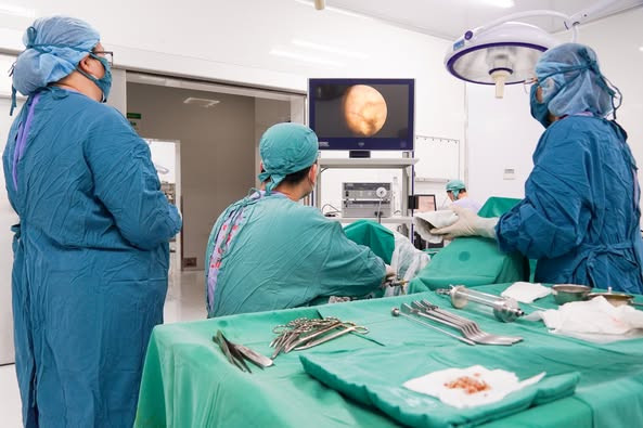 Ca phẫu thuật cho bệnh nhân - Ảnh BVCC