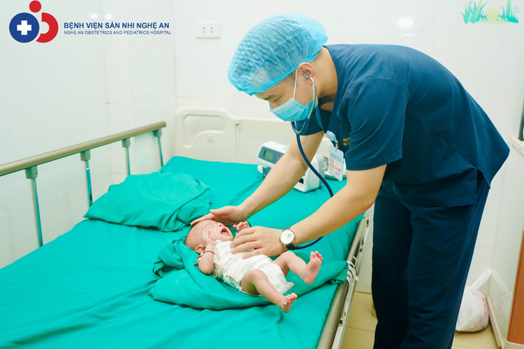 Chăm sóc bệnh nhi sau phẫu thuật - Ảnh BVCC