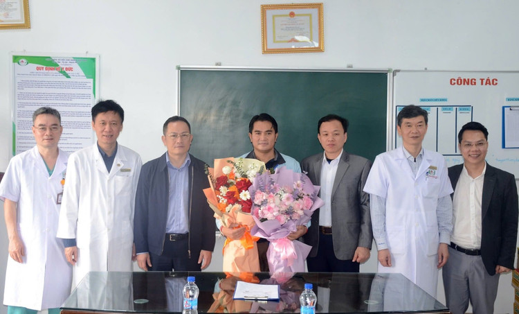 Bệnh nhân người Lào đã được cứu sống thành công - Ảnh BVCC