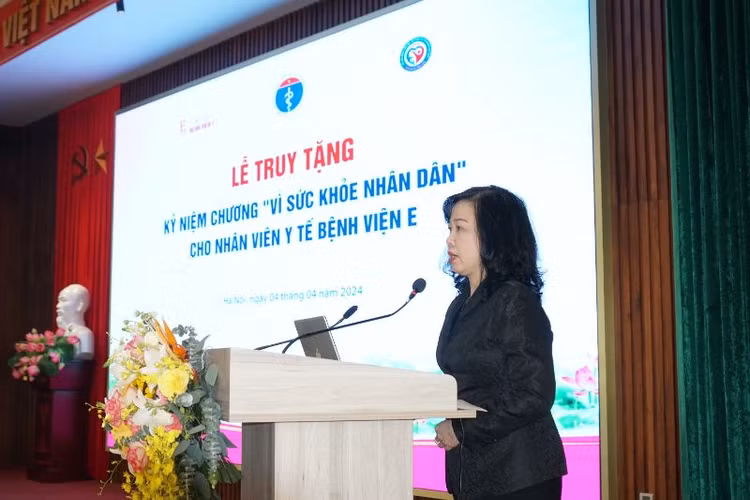 Bộ Trưởng Bộ Y tế Đào Hồng Lan phát biểu tại buổi lễ