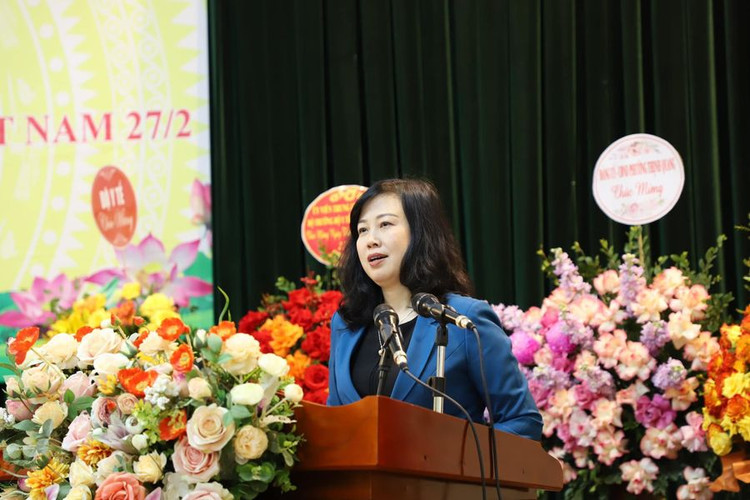 Bà Đào Hồng Lan, Uỷ viên Trung ương Đảng, Bộ trưởng Bộ Y tế phát biểu tại buổi lễ