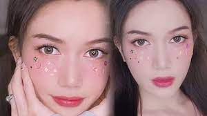 Mắt lấp lánh với đá quý