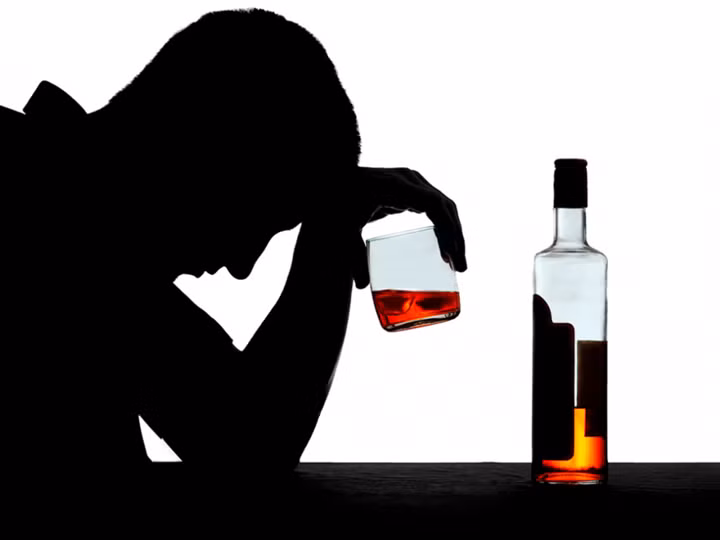 Sảng rượu gây nguy hiểm cho bản thân và người xung quanh