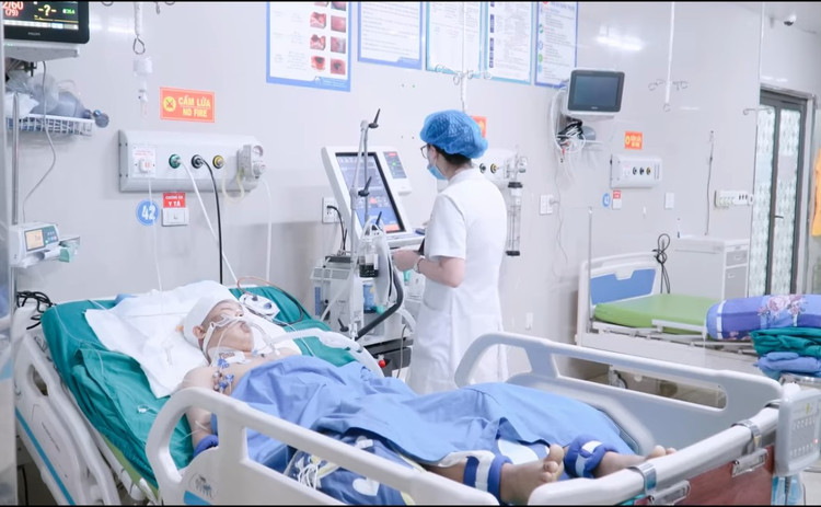 Hồi sức tích cực cho bệnh nhân - Ảnh BVCC Hồi sức tích cực cho bệnh nhân - Ảnh BVCC