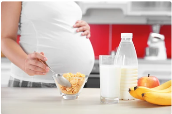 Bà bầu cần ăn đủ dưỡng chất để thai nhi khỏe mạnh