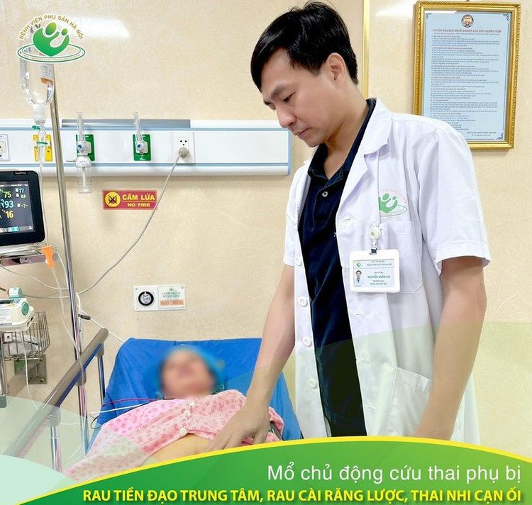 Cứu thai phụ bị rau tiền đạo trung tâm, rau cài răng lược, thai nhi cạn ối