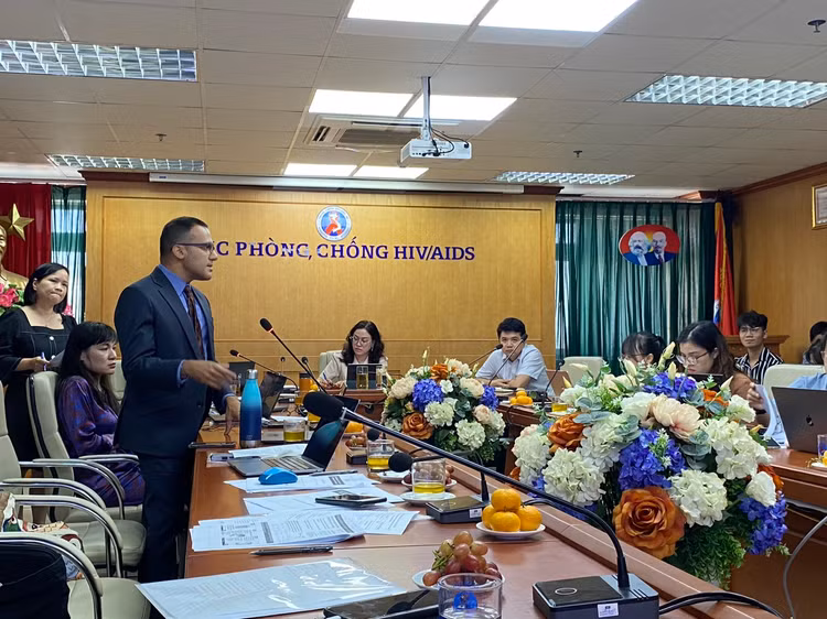 BS. Minesh Pradyuman, cố vấn trưởng y tế, US CDC Việt Nam