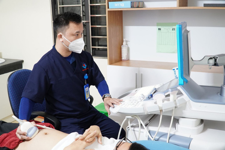 Chưa ra đời bị đục thuỷ tinh thể bẩm sinh: bác sĩ chỉ rõ nguyên nhân