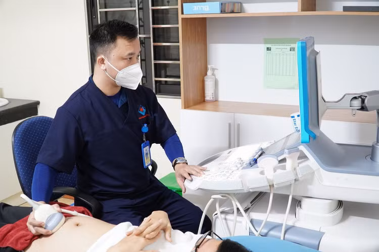 Chưa ra đời bị đục thuỷ tinh thể bẩm sinh: bác sĩ chỉ rõ nguyên nhân