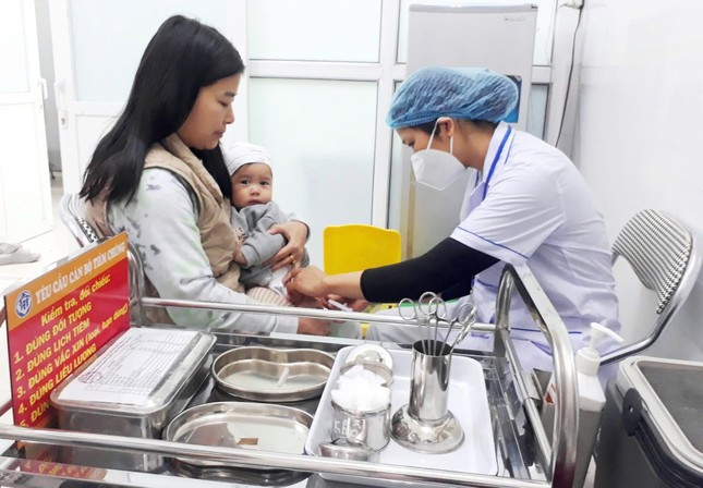 Tiêm vắc xin phòng sởi cho trẻ ở Hà Nội - Ảnh minh họa