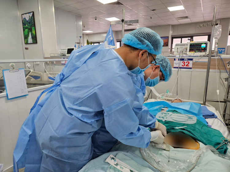 Can thiệp ECMO để cứu người bệnh - Ảnh BVCC