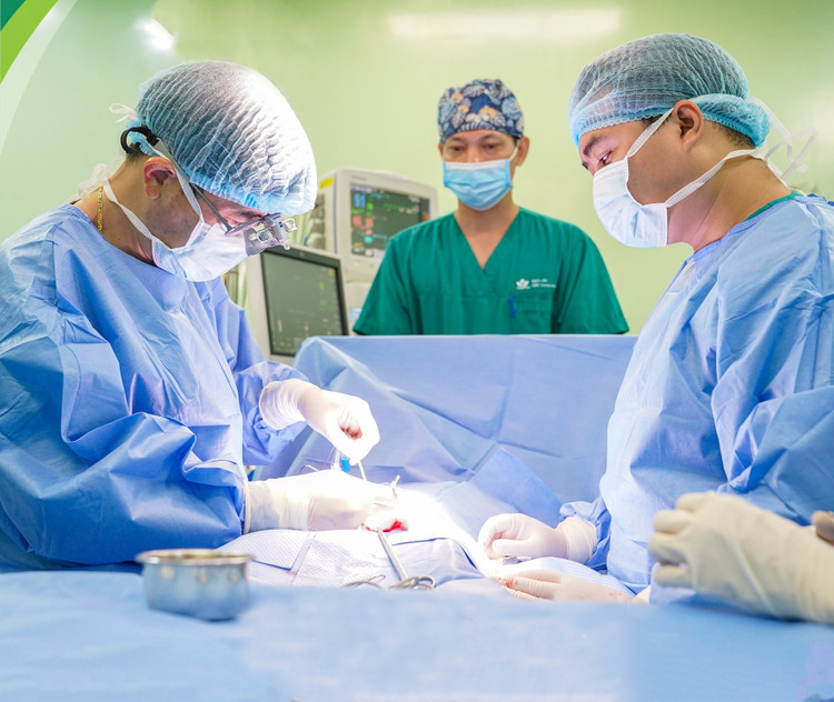 Ca ghép thận tự thân cho bệnh nhi