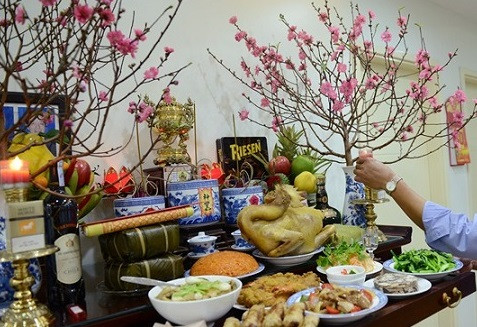 Mâm cúng giao thừa trong nhà