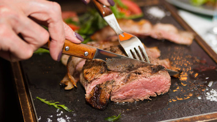 Bệnh nhân ung thư giáp có cần kiêng thịt bò không?