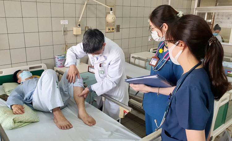 Tránh để bị hạ đường huyết phải nhập viện dịp Tết - Ảnh BSCC