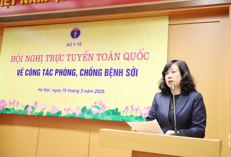 Bộ trưởng Bộ Y tế Đào Hồng Lan phát biểu tại Hội nghị.