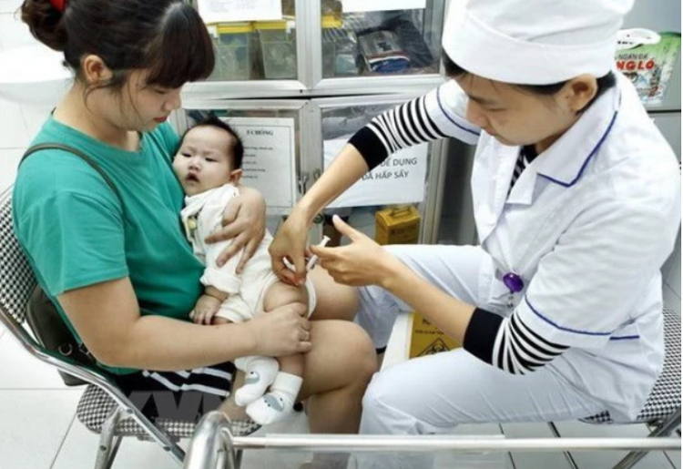 Tiêm vắc xin là biện pháp chủ động phòng bệnh - Ảnh minh họa