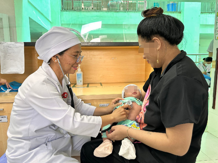 Trẻ bất đồng nhóm máu mẹ con đã được cứu sống