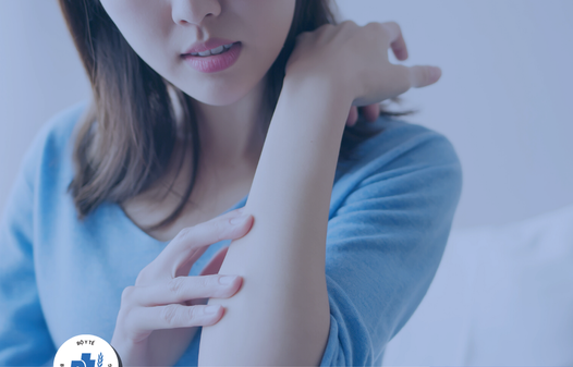 Chăm sóc da đúng cách mùa đông để tránh khô và nứt nẻ - Ảnh minh họa