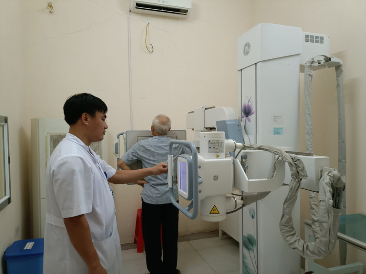 Gia tăng bệnh nhân mắc bệnh phổi tắc nghẽn mãn tính (COPD) lúc giao mùa ảnh 1