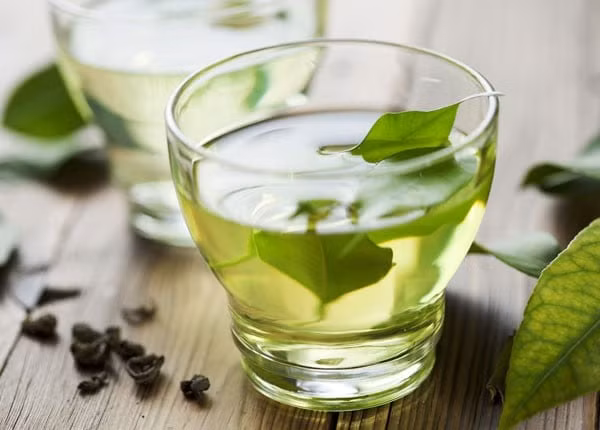 Uống trà xanh, nước vối có gây hỏng thuốc điều trị tiểu đường? ảnh 1