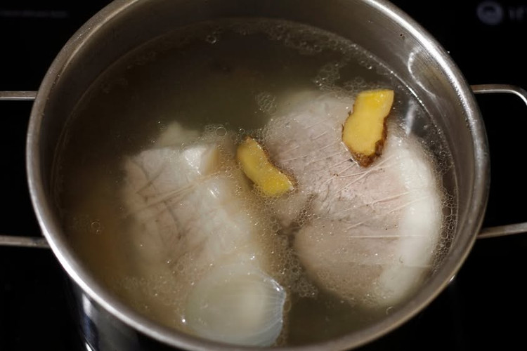 Mẹo ăn thịt không làm axit uric tăng đột biến - Ảnh BSCC