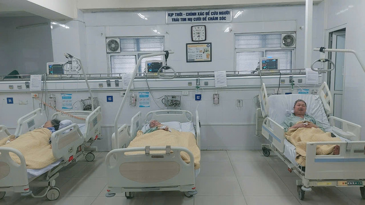 Các bệnh nhân bị biến chứng đái tháo đường điều trị tại Bệnh viện Nội tiết TƯ - Ảnh BVCC Các bệnh nhân bị biến chứng đái tháo đường điều trị tại Bệnh viện Nội tiết TƯ - Ảnh BVCC