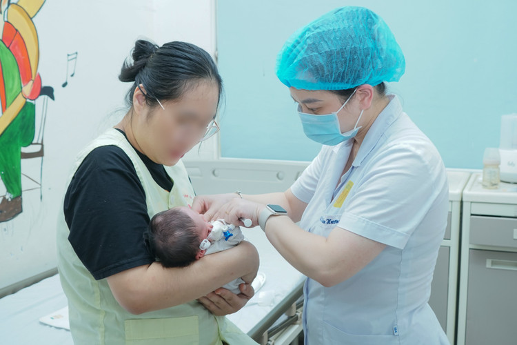 Kỳ tích cứu sống bệnh nhi 11 ngày tuổi mắc tim bẩm sinh hiếm gặp - Ảnh BVCC