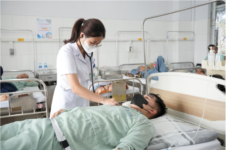 Bệnh nhân hen phế quản điều trị tại Bệnh viện Bãi Cháy - Ảnh BVCC