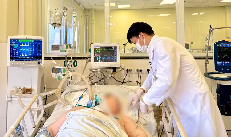 Chăm sóc bệnh nhân sau phẫu thuật - Ảnh BVCC Chăm sóc bệnh nhân sau phẫu thuật - Ảnh BVCC