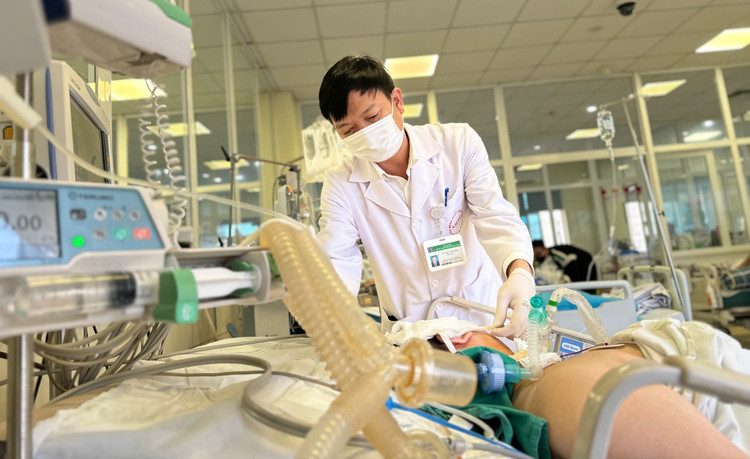 Chăm sóc bệnh nhân sau phẫu thuật - Ảnh BVCC Chăm sóc bệnh nhân sau phẫu thuật - Ảnh BVCC