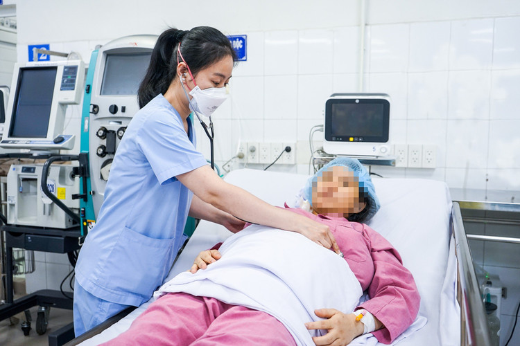 Cứu sống sản phụ mắc hội chứng HELLP hiếm gặp