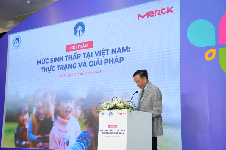 ThS.BS. Mai Trung Sơn phát biểu