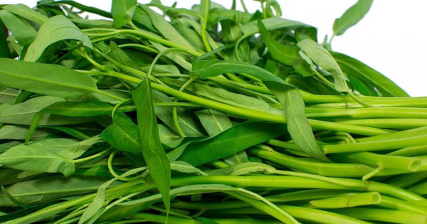 Rau muống giàu sắt, vitamin A, C và chất chống oxy hóa... - Ảnh minh họa