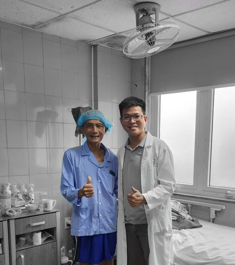 Bệnh nhân hồi phục sau phẫu thuật - Ảnh BVCC Bệnh nhân hồi phục sau phẫu thuật - Ảnh BVCC