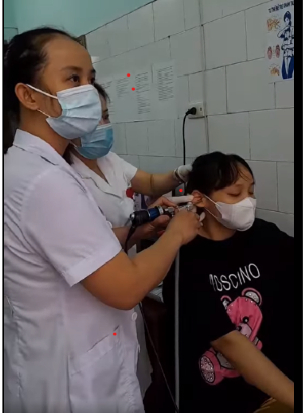 Gián bò vào tai khi đang ngủ, thai phụ suýt thủng màng nhĩ ảnh 1