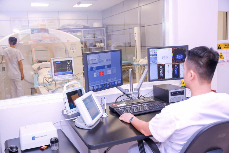 Bộ Y tế thực hiện chuyển đổi số theo dõi người bệnh từ xa Bộ Y tế thực hiện chuyển đổi số theo dõi người bệnh từ xa