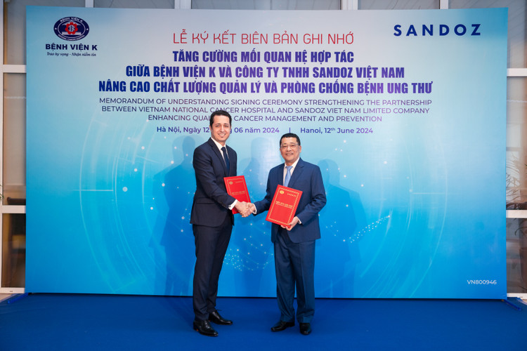 Lễ ký kết biên bản ghi nhớ hợp tác giữa bệnh viện K và CTy Sandoz Lễ ký kết biên bản ghi nhớ hợp tác giữa bệnh viện K và CTy Sandoz
