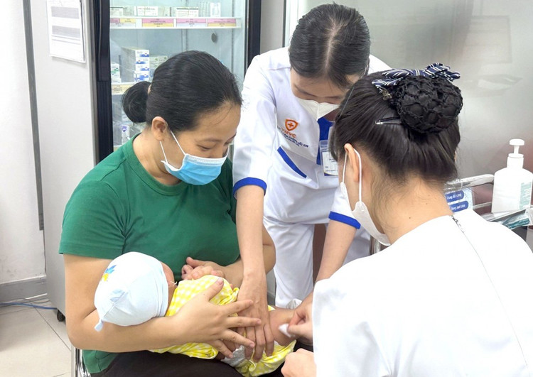 Tiêm vắc xin là một trong những cách phòng tránh bệnh hiệu quả - Ảnh minh họa