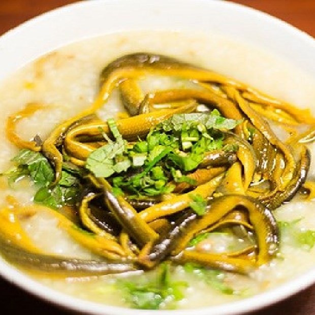 Cháo lươn giàu canxi, photpho và chất đạm, rất tốt cho việc nuôi dưỡng xương khớp - Ảnh minh họa