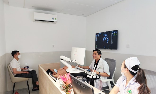 Thăm khám cho bệnh nhân tại bệnh viện Phụ sản Hà Nội Thăm khám cho bệnh nhân tại bệnh viện Phụ sản Hà Nội