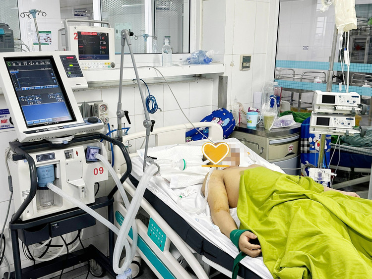 Lọc máu cứu bệnh nhân sốc nhiệt tại bệnh viện Đa khoa Phú Thọ