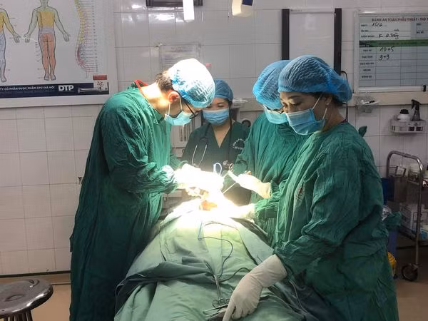 Kíp phẫu thuật cho bệnh nhân